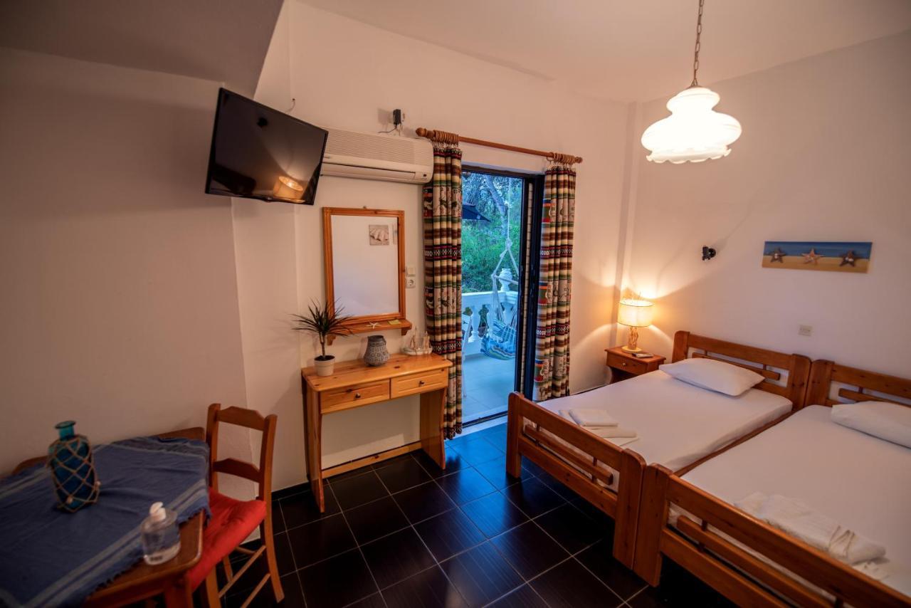 Stella Studios Poros Town Bagian luar foto