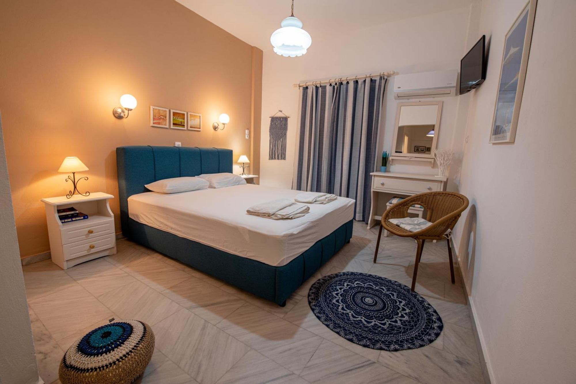 Stella Studios Poros Town Bagian luar foto