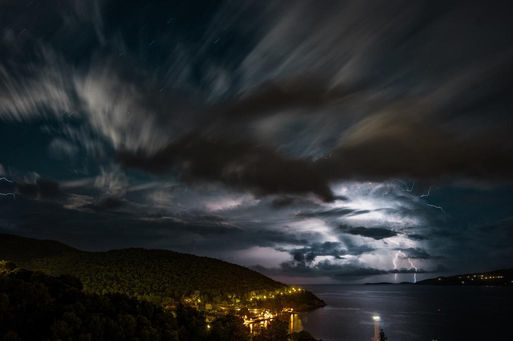Stella Studios Poros Town Bagian luar foto